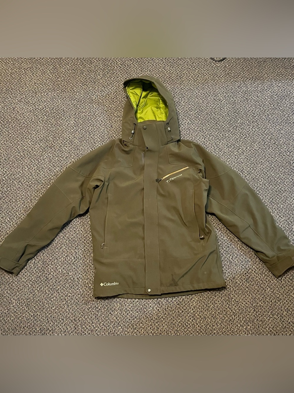 Columbia Olive Green Ski Jacket with Lime Interior
